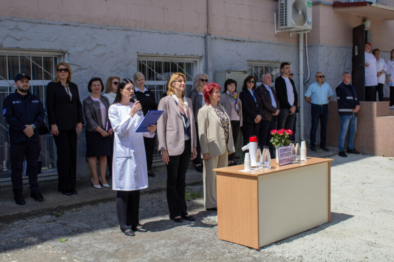 IMG-017